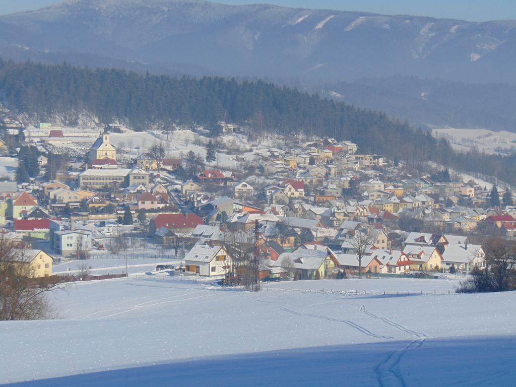 Penzion A Restaurace Na Salasi Hutisko Buitenkant foto